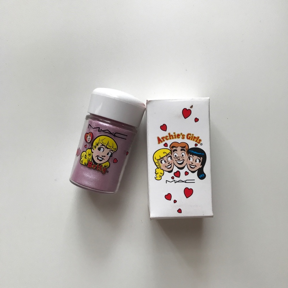 BRAND NEW Archie’s Girl “Cheers My Dear!” Pigment